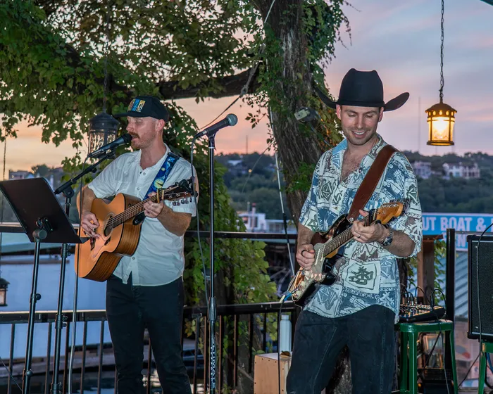 Retro Gringos — Dan and Matt performing together at an Austin venue